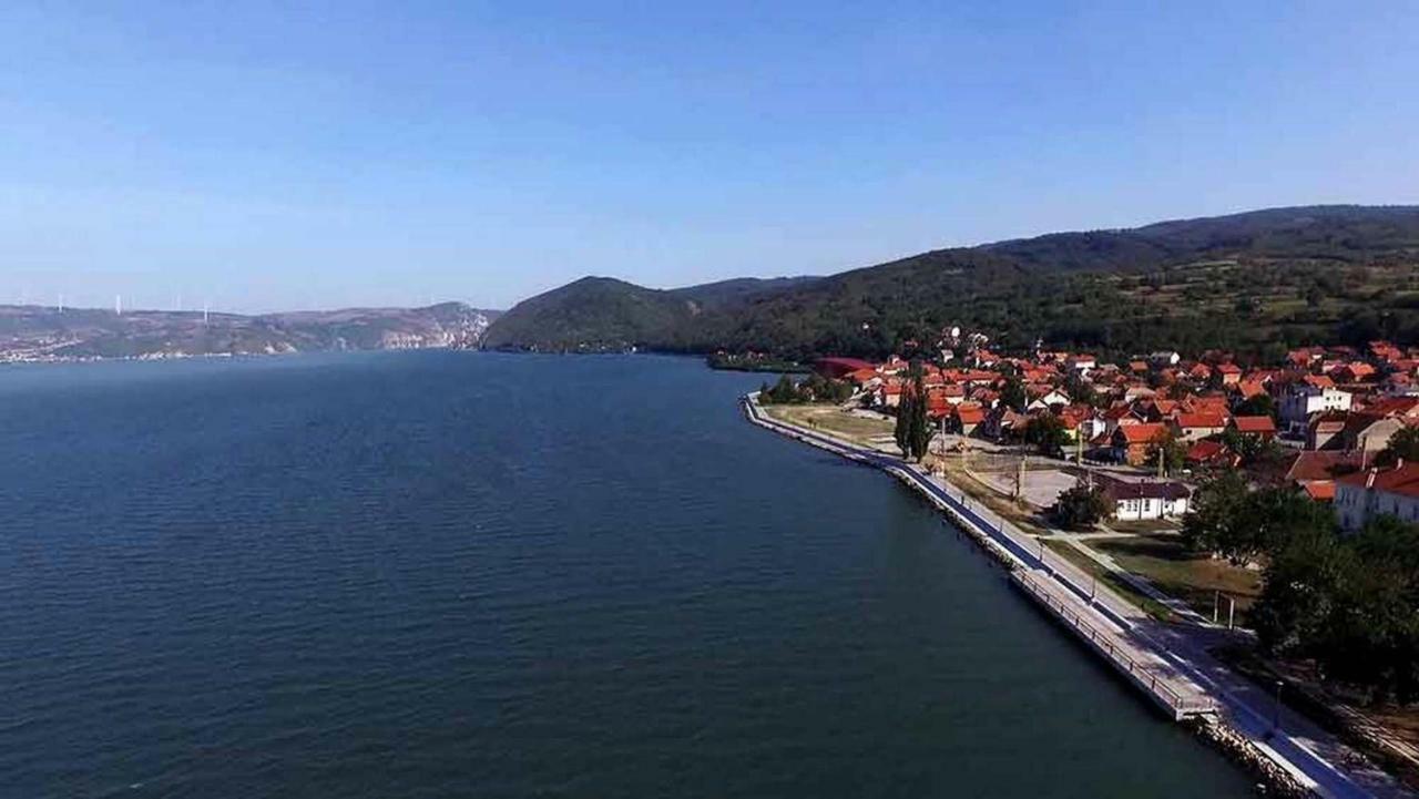 Apartments Barocco Голубац Екстериор снимка